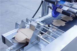 Dettagli dell'etichettatrice automatica dell'autoadesivo di paging